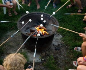 oranjepolder-farmcamps-marshmallow-kampvuur