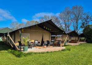 glampingtent luxe kamperen bij de boer